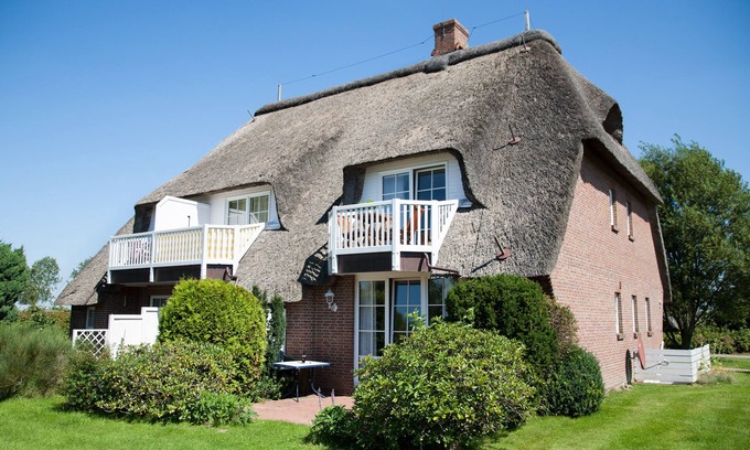 Eiderstedt Apartment | Cozy Ferienwohnung Beisel in Garding for 3 Guests
