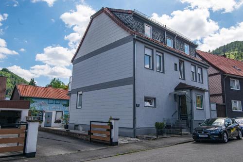 Oker Apartment | Family-Friendly Ferienwohnung Bergblick with High Guest Ratings