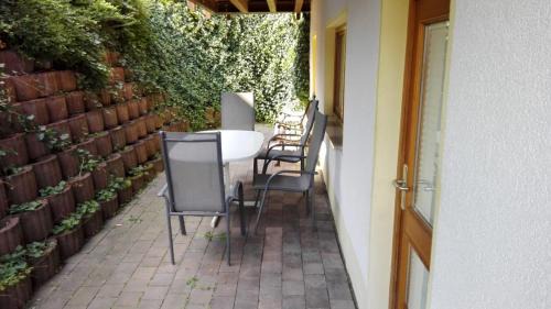 Bermbach Apartment | Discover Ferienwohnung Bermbach: Family & Pet-Friendly Stay