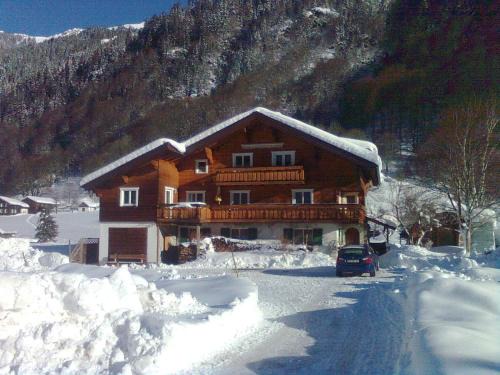 Gortipohl Apartment | Cozy Ferienwohnung Birgit with Kitchen and High Rating