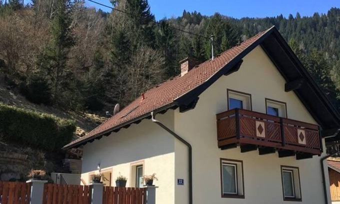 Feld am See Apartment | Family-Friendly Ferienwohnung Bichl 1 in Scenic Location
