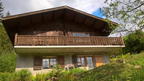Plaffeien Apartment | Family-Friendly Ferienwohnung Bischoff with High Guest Ratings