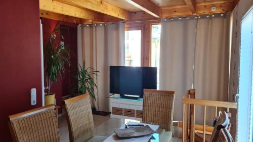 Stassfurt Apartment | Ferienwohnung Blumenberg