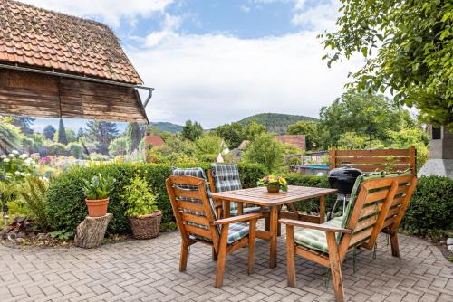 Plaue Apartment | Family-Friendly Ferienwohnung Burgblick with Top Reviews