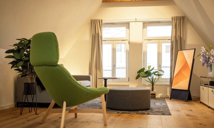 Nordhorn Apartment | Cozy Ferienwohnung Burgstübchen: Family & Pet Friendly Retreat