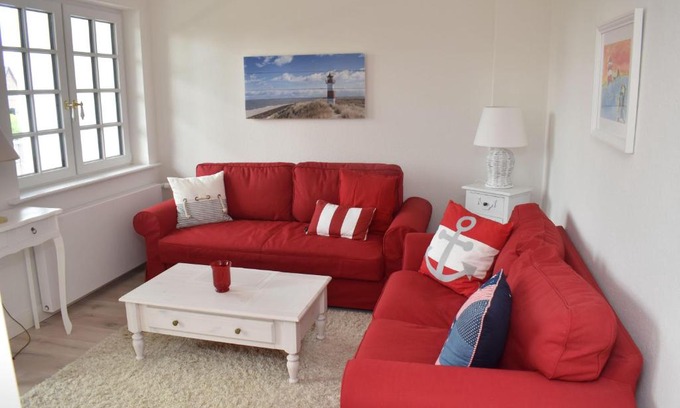 Morsum Apartment | Family-Friendly Ferienwohnung-Clarissa with Kitchen Amenities