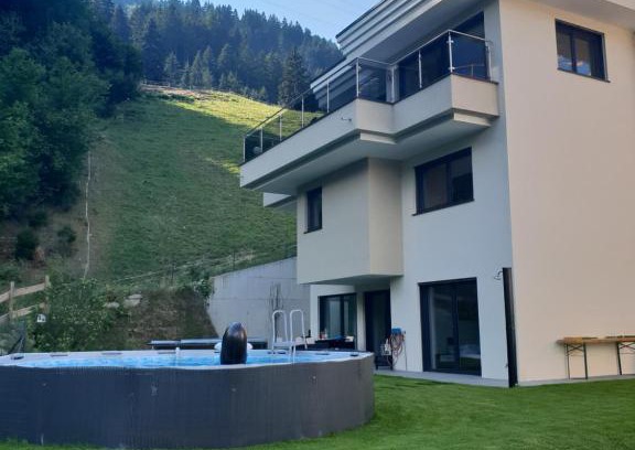 Fuegenberg Apartment | Cozy Ferienwohnung Colleen with Pool & Family-Friendly Amenities