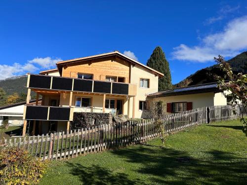 Klosters Platz Apartment | Family-Friendly Ferienwohnung Crameri with Top Guest Rating