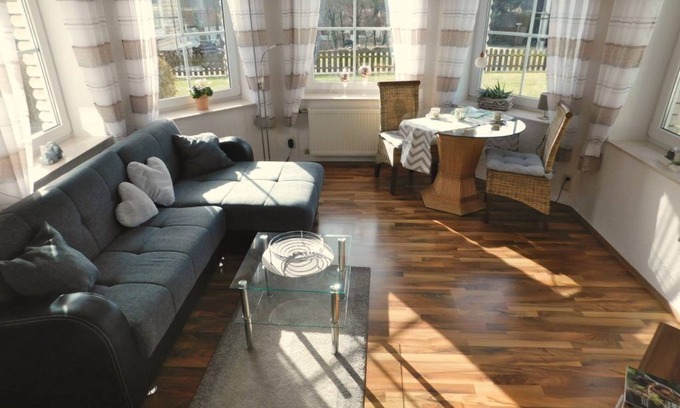 Alme Apartment | Cozy Ferienwohnung Dünschede with Breakfast & Child Friendly