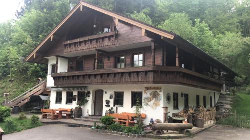 Marktschellenberg Apartment | Cozy Ferienwohnung Doffenmühle with Oceanfront Views