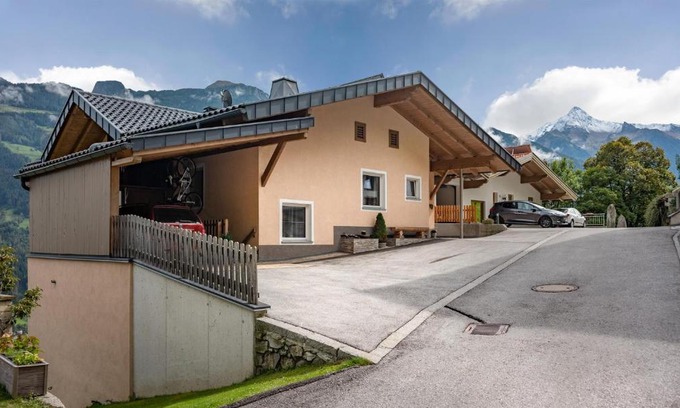 Hippach Apartment | Explore Family-Friendly Ferienwohnung Daum Andreas - Rated 9.2