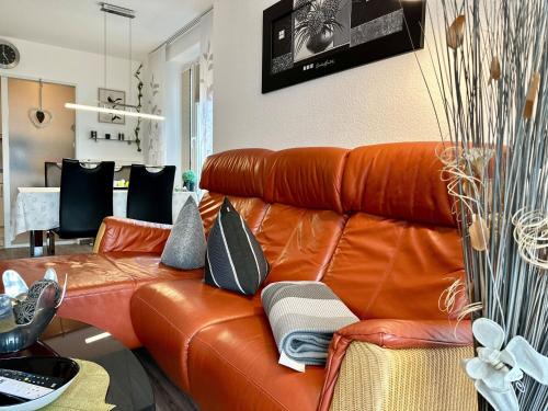 Wurster Nordseekuste Apartment | Pet-Friendly Ferienwohnung De Ööster with Oceanfront Views