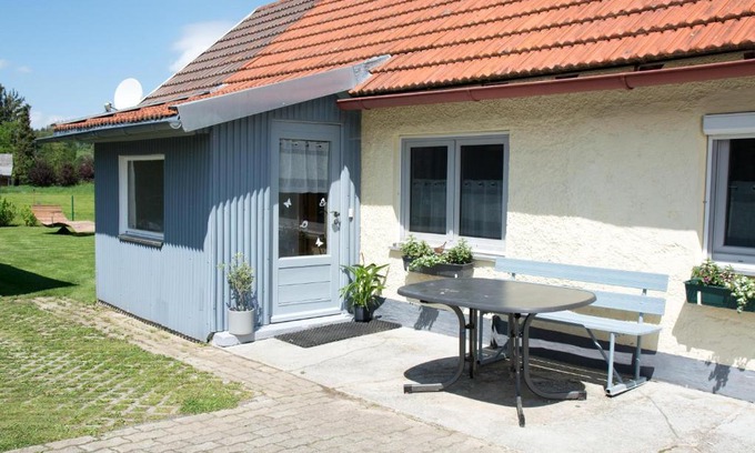 Winterstetten Apartment | Child-Friendly Retreat at Ferienwohnung Kleiner Spatz