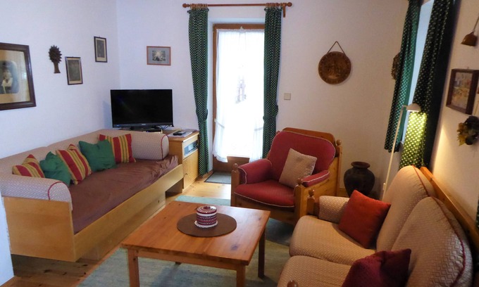 Marktschellenberg Apartment | Perfect Retreat for 2-5 Guests with Family-Friendly Amenities