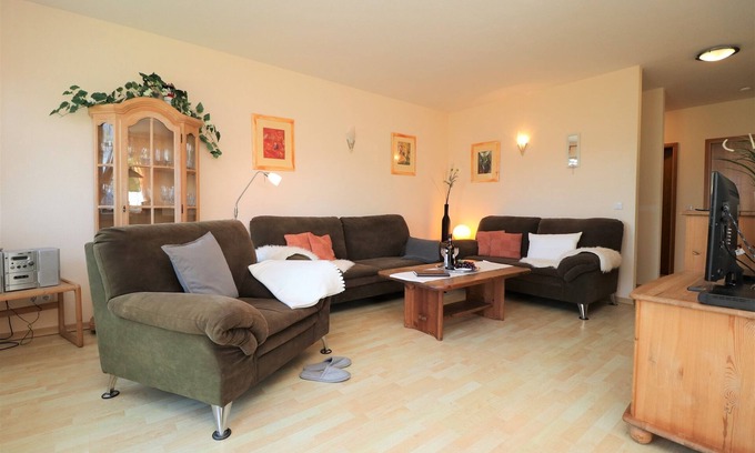 Ostseebad Wustrow Apartment | Premier Ferienwohnung in Central Location with Pool & Spa