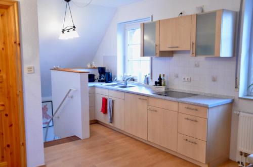 Jork Apartment | Cozy Ferienwohnung Deichapfel: Family-Friendly Retreat in Jork