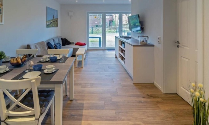 Norden Apartment | Cozy Ferienwohnung Deichschaf with Ocean View & Breakfast
