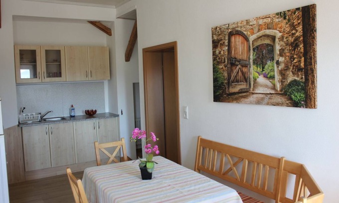 Teisendorf Apartment | Family-Friendly 60m² Ferienwohnung with Balcony & Reviews
