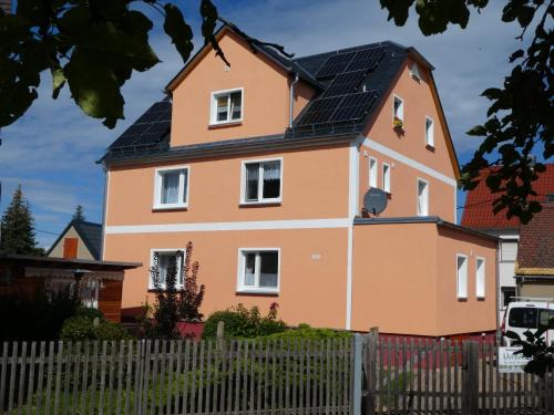 Kossern Apartment | Family-Friendly Retreat at Ferienwohnung Dorfblick