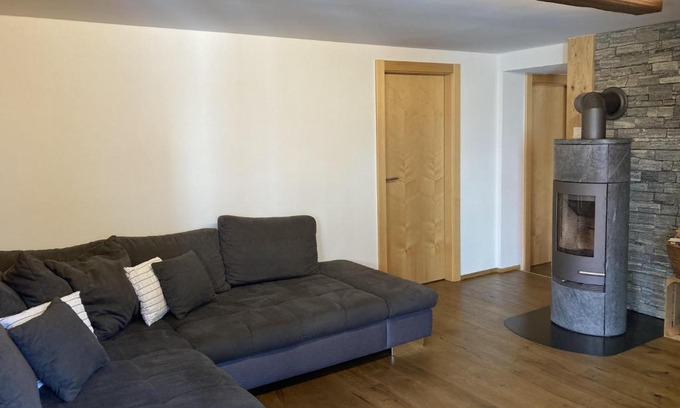 Ried-Brig Apartment | Child-Friendly Ferienwohnung Dorfbrunnu - Guest Rated 9.5