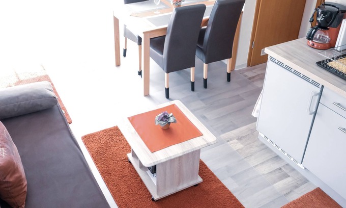 Langenargen Apartment | Cozy Ferienwohnung Doris: Family-Friendly Stay with Kitchen