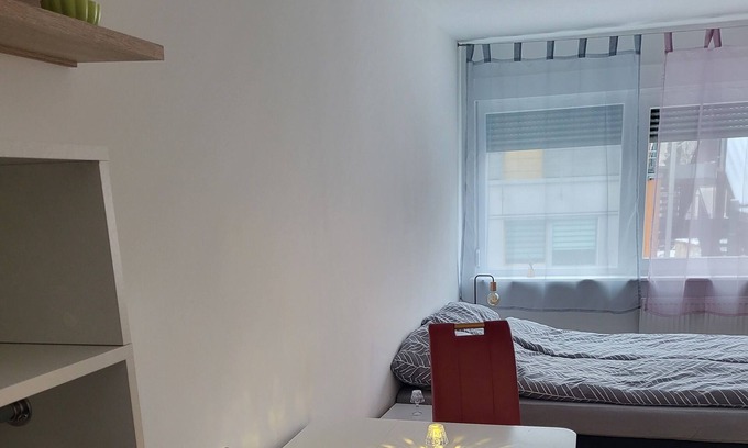 Gruna Apartment | Newly Opened Dresden Apartment Near Großer Garten, 10/10 Score