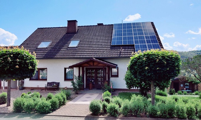 Edertal Apartment | Top-Rated Ferienwohnung Edersonne with Ocean Views