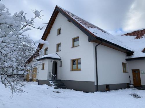 Hellenthal House | Family-Friendly Retreat at Ferienwohnung Eifelhöhe Pützer