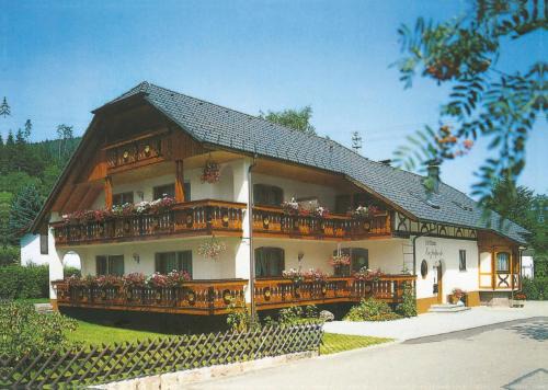 Enzklosterle Apartment | Family-Friendly Ferienwohnung ENZTALPERLE with 8.7 Rating