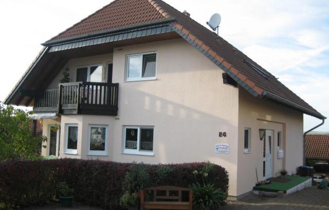 Bischofroda Apartment | Family-Friendly Retreat at Ferienwohnung Erholung am Hainich