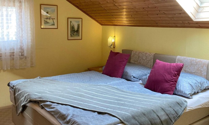 Marquartstein Apartment | Cozy Ferienwohnung Erika: Ideal for Couples with Kitchen