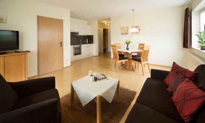 Bad Windsheim Apartment | Cozy Apartment for 2-4 Guests with Kitchen & Breakfast