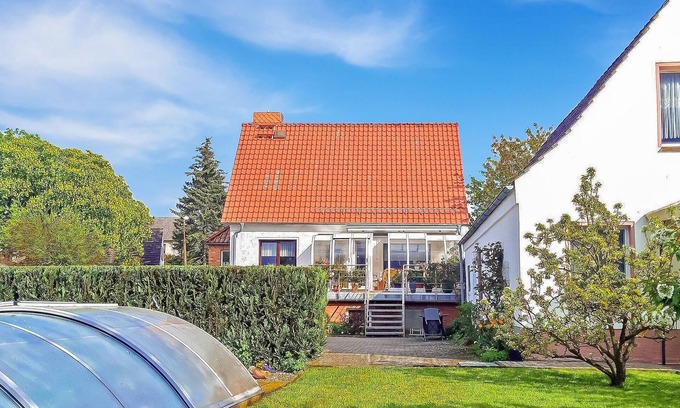 Furstenwerder Apartment | Cozy Ground Floor Apartment with Pool and Lake Views