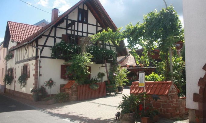 Kapellen-Drusweiler House | Child-Friendly Getaway at Ferienwohnung Familie Westermann