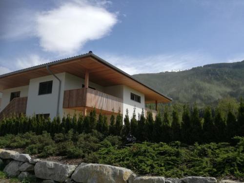 Rinn Apartment | Guest Rated: 9.7 at Ferienwohnung am Bauernhof Familie Alt
