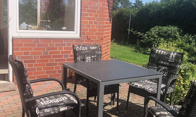Alstatte Apartment | Cozy Ferienwohnung Feldjahns for Families of Up to 6