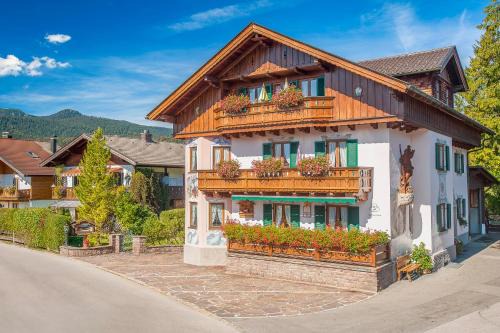Kruen Apartment | Oceanfront Retreat: Ferienwohnung Ferienglück with Breakfast