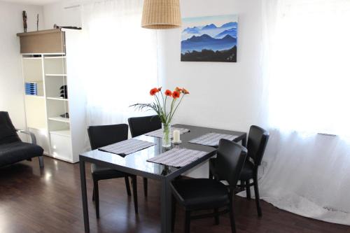 Fischach Apartment | Family-Friendly Ferienwohnung Fischach with Pet Perks