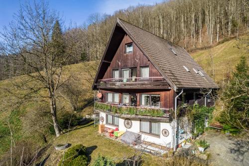 Bad Peterstal-Griesbach Apartment | Welcoming Ferienwohnung Frechehof with Top Amenities