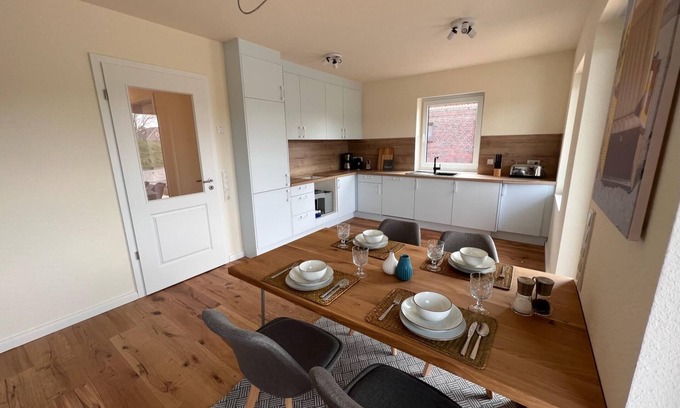 Neßmersiel Apartment | Top-Rated Ferienwohnung Frees Mooi with Oceanfront Views