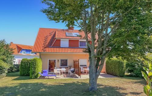 Fuhlendorf Apartment | Scenic Apartment in Fuhlendorf with Lake View, 4 Stars