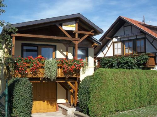 Wipfratal Apartment | Child-Friendly Retreat at Ferienwohnung Günschmann