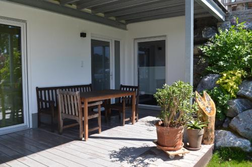 Ueberlingen Apartment | Family-Friendly Stay at Ferienwohnung Geng - Rated 8.4/10