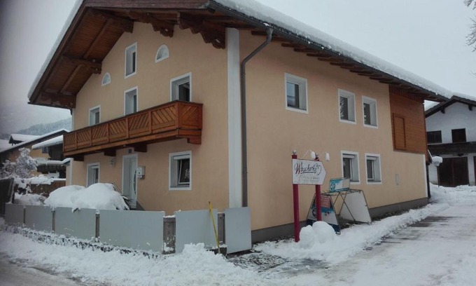Uderns Apartment | Top-Rated Ferienwohnung-Gerti: Family-Friendly Retreat