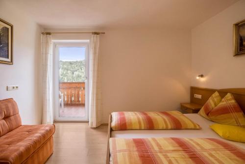 Terento Apartment | Pet-Friendly Ferienwohnung Gitschbergblick with High Ratings