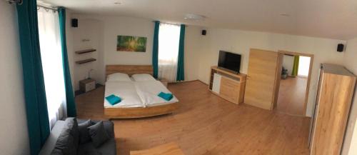 Gmund Apartment | Gmünder Hof: Exceptional Oceanfront Getaway with Top Ratings