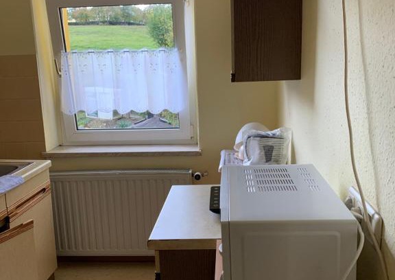 Adorf Apartment | Family-Friendly Ferienwohnung Goldener Drache Awaits You