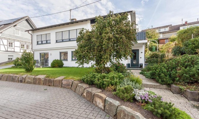 Oberhundem Apartment | Top-Rated Ferienwohnung Grübel - Family-Friendly Getaway