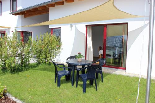 Untergriesbach Apartment | Discover Ferienwohnung Granat: Pet-Friendly Getaway Awaits