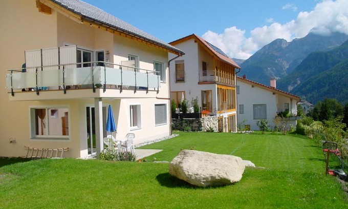 Engadin Scoul Apartment | Exquisite Ferienwohnung Grieder Scuol - 5-Star Perfection